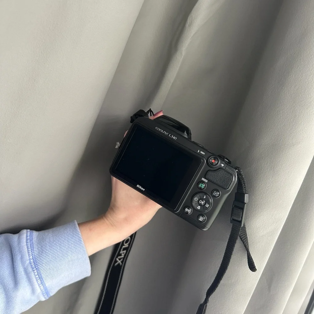 *LIKE NEW* 2015 Nikon Coolpix L340